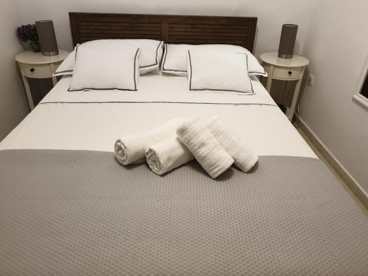 Lemon Tree Hotel Donji Seget Kültér fotó