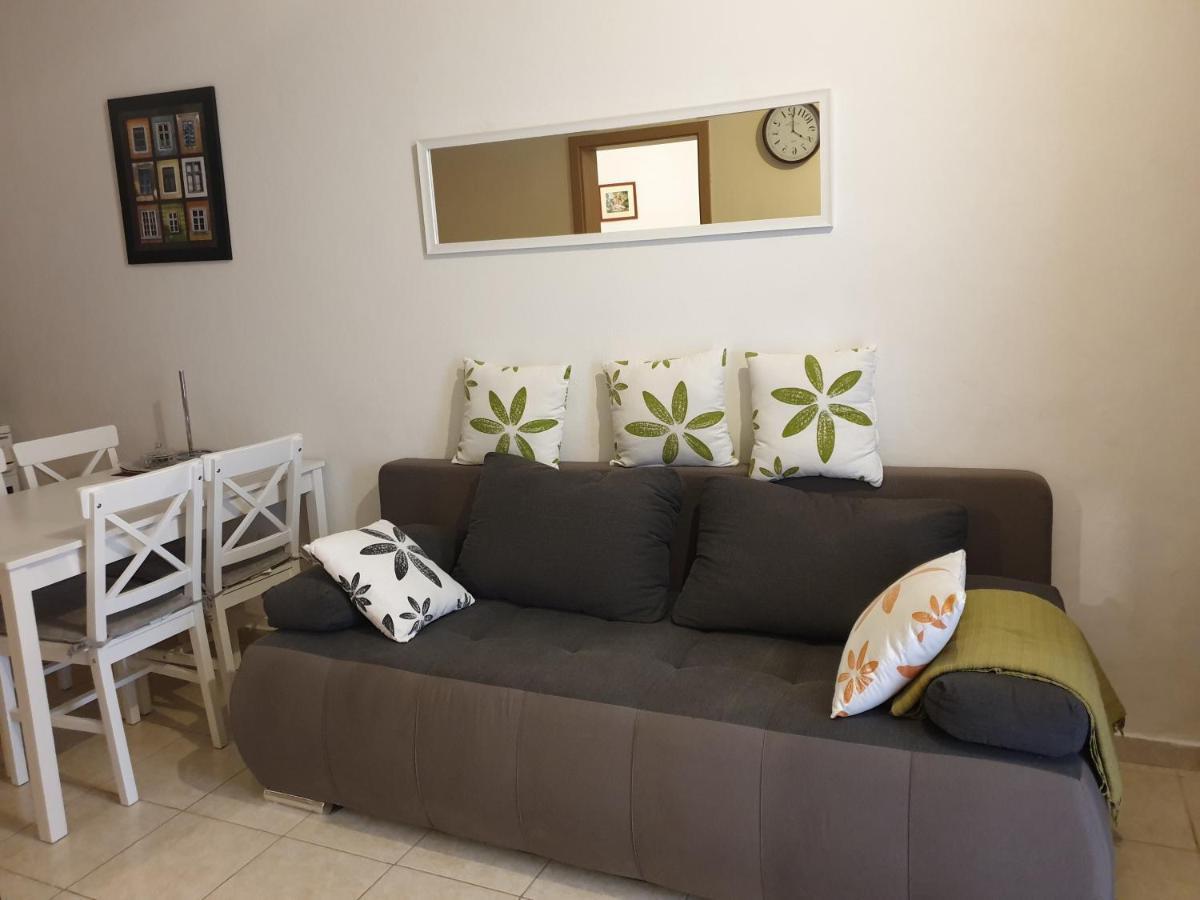 Lemon Tree Hotel Donji Seget Kültér fotó
