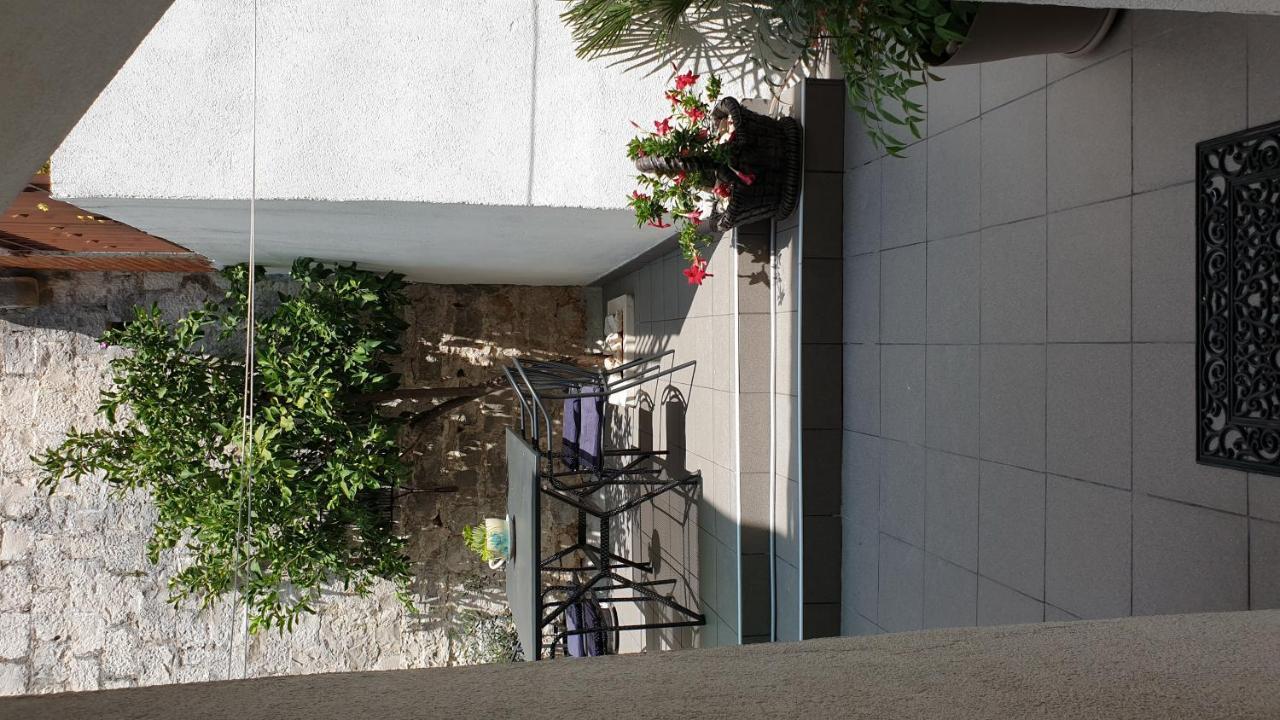 Lemon Tree Hotel Donji Seget Kültér fotó