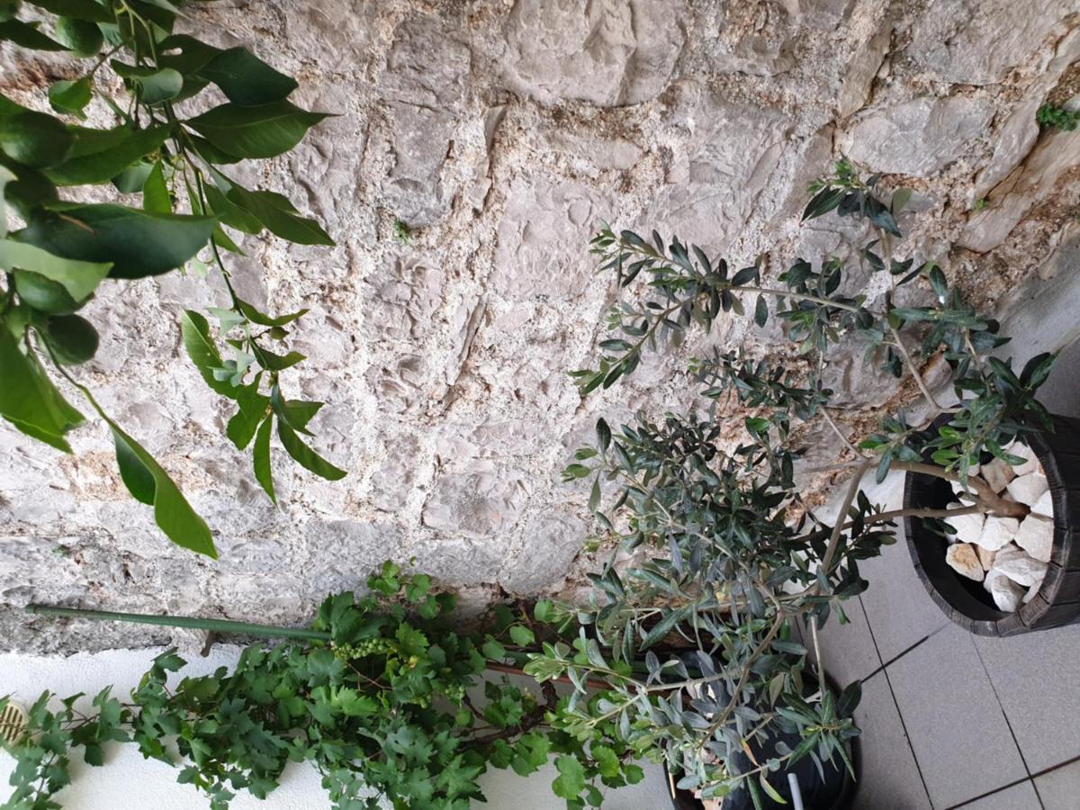 Lemon Tree Hotel Donji Seget Kültér fotó