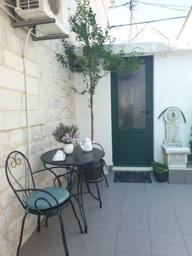 Lemon Tree Hotel Donji Seget Kültér fotó