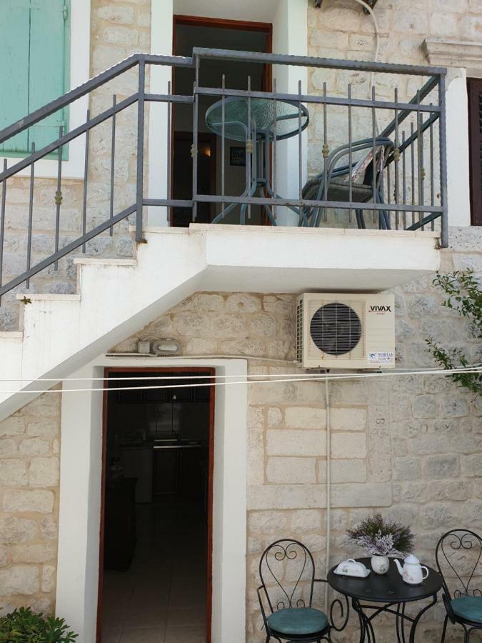 Lemon Tree Hotel Donji Seget Kültér fotó