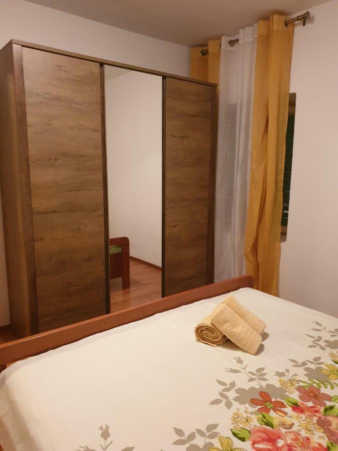 Lemon Tree Hotel Donji Seget Kültér fotó